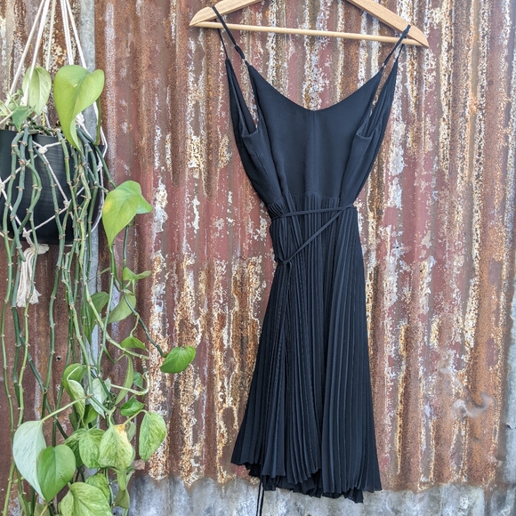 Wilfred pleated wrap dress - Picture 3 of 3